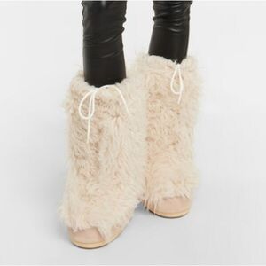 Moon Boot Icon Yeti Pale Pink Faux Fur Boots